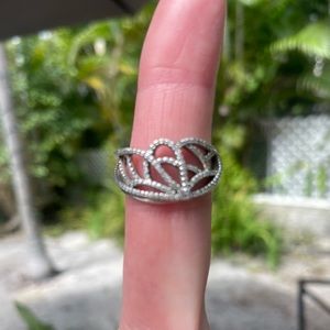 Pandora ring. Size 6. No missing stones.